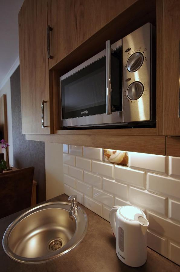 Almasy Apartmanhaz Gyula Exterior photo